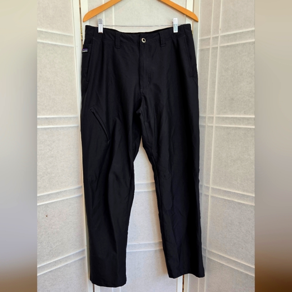Men's Patagonia black hiking pants